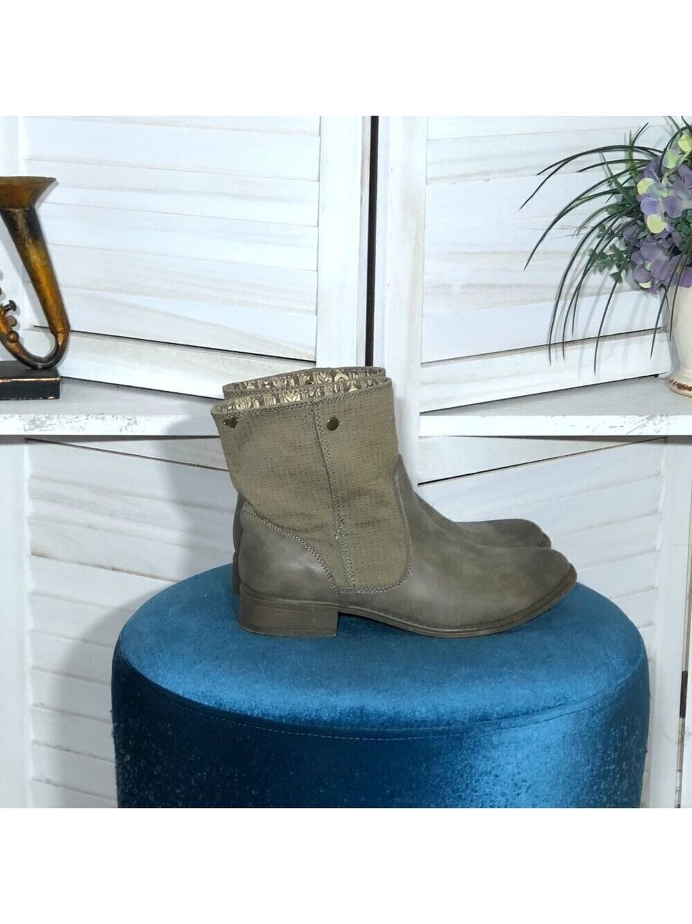 Roxy Taupe Canvas Leather Ankle Boots Size 7